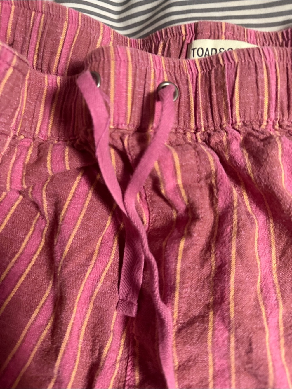 Women’s toad & co size medium shorts - Picture 3 of 4